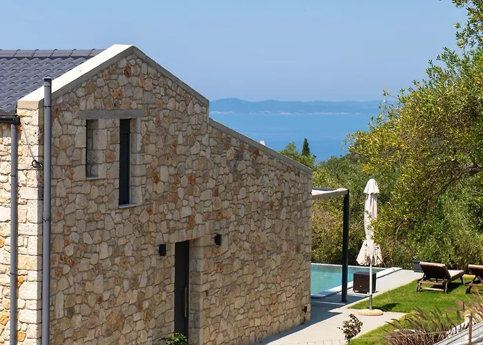 Elaionas Estate Perdika