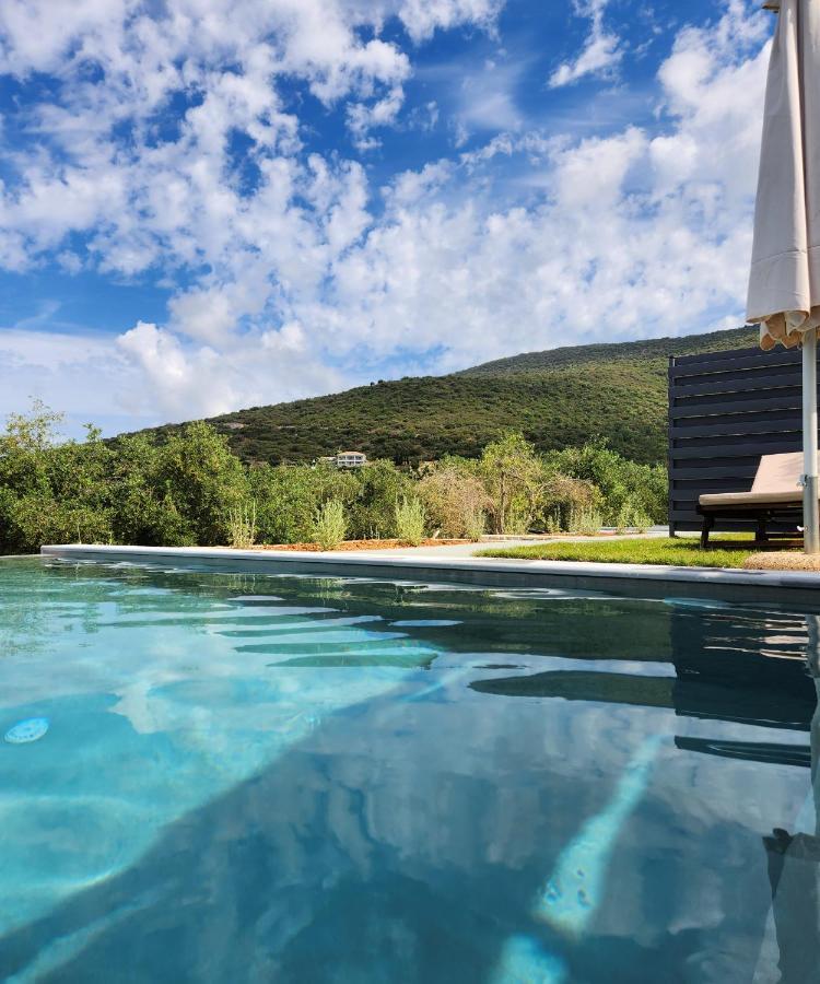 Elaionas Estate *